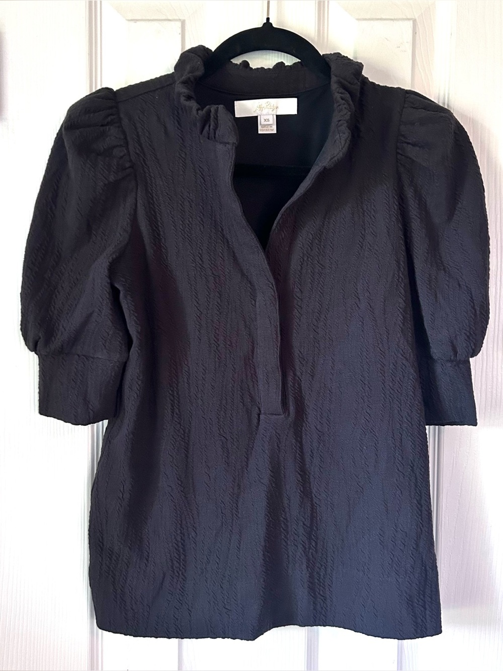 Lilly Pulitzer Black Textured Puff Sleeve Popover Top XS